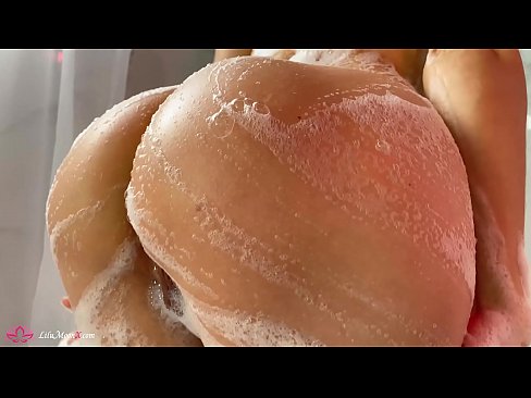 ❤️ Bà thủ dâm âm hộ với máy rung đến cực khoái mãnh liệt trong vòi hoa sen Sex video  ở% vi.gayasianporn.ru%  ️❤
